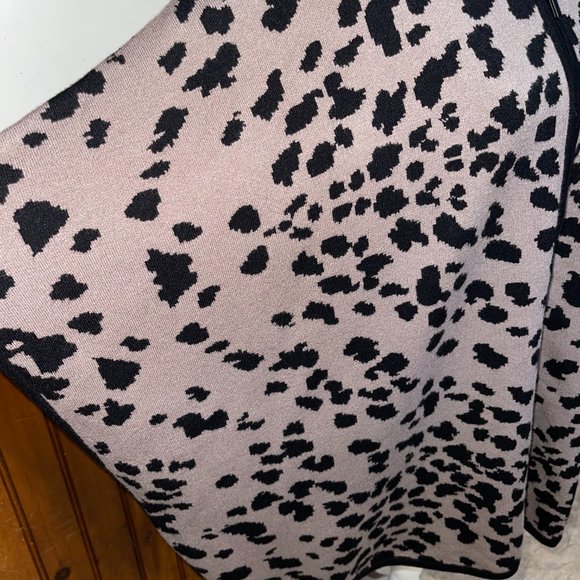 Women's Nicole Miller Poncho Tan Animal Print Knit Full Zip Kimono Sleeve S/M - Picture 3 of 7